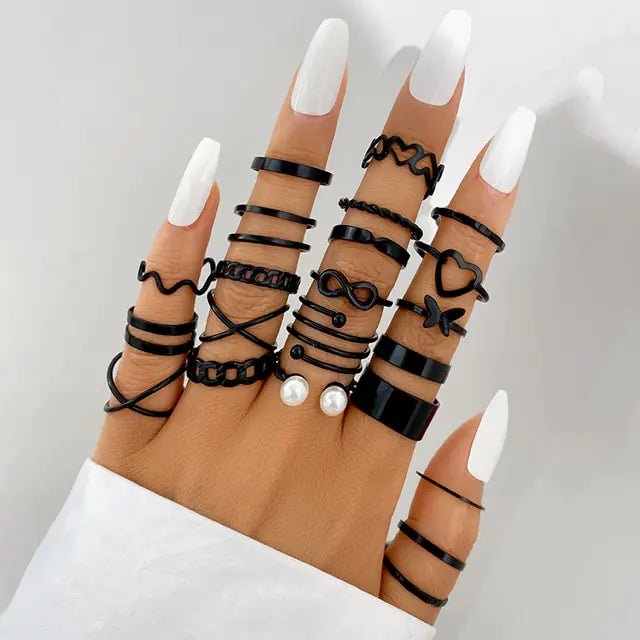 Heart Black Rings Set