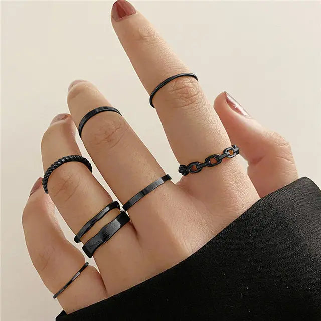 Heart Black Rings Set