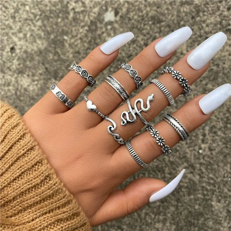 Gothic Chain Rings Set